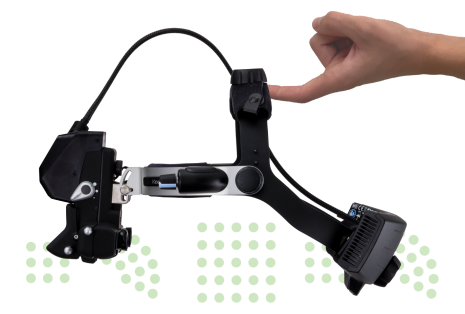 LYNX on Fingertip with Pattern